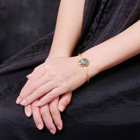 バングル ブレスレット 天然石 ナチュラルサファイア アンリファインド ANTICO ABR019