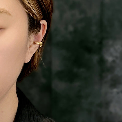 イヤーカフ ツイスト オリエンタル ANTICO AEC008