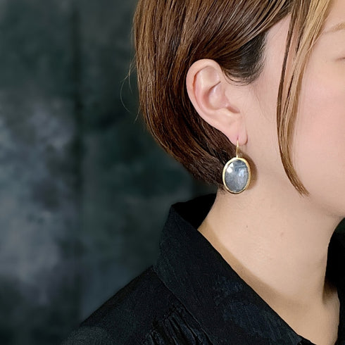 ピアス 天然石 ナチュラルサファイア フック アンリファインド ANTICO AER019