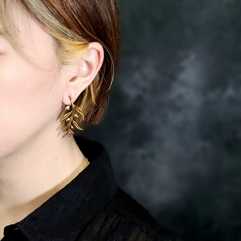 ピアス スタッド オリーブ リーフ ANTICO AER031