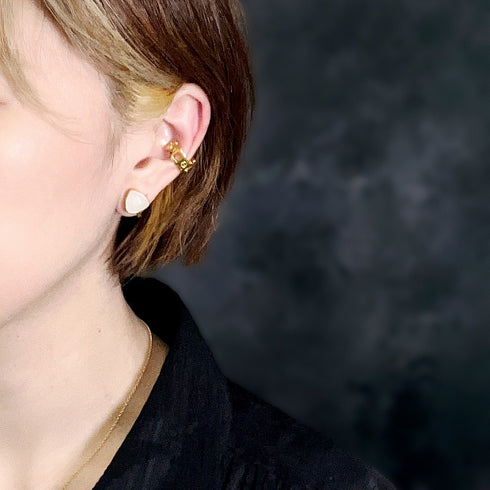 イヤリング 天然石 トリリアント 三角 アンリファインド ANTICO AER035