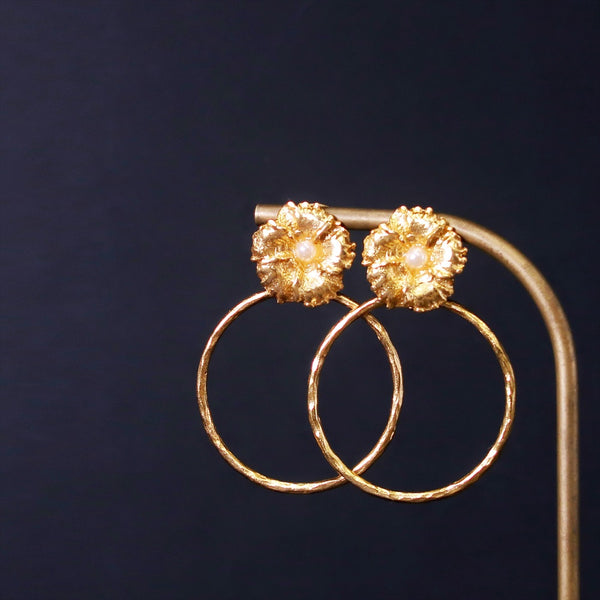 ナノッタ ピアス マジョルカパール フラワー フープ GD AER051-ER165-MPEARL