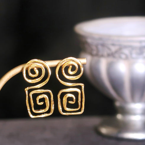 ピアス スタッド オリエンタル スパイラル ANTICO AER059