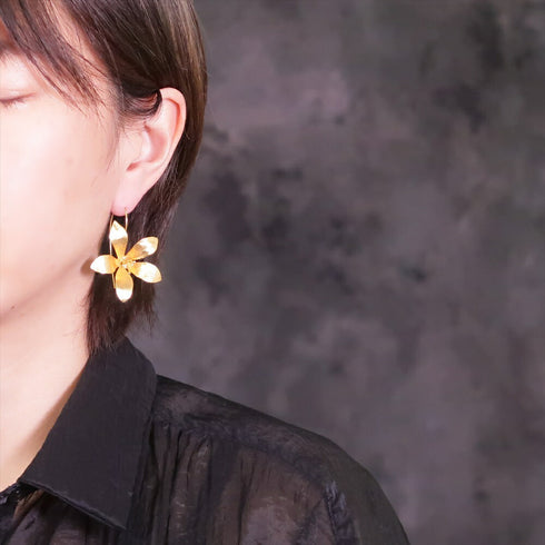 ピアス フック 花 ANTICO AER067