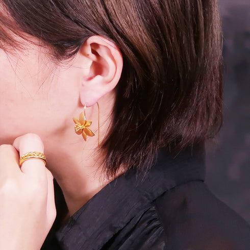 ピアス フック 花 ANTICO AER071