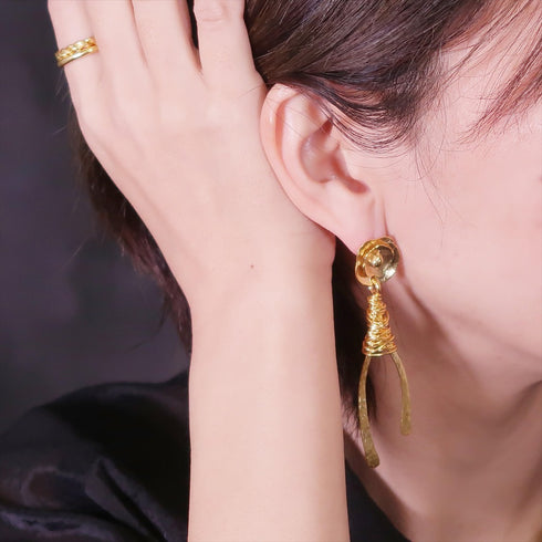 ピアス スタッド 花 ANTICO AER073