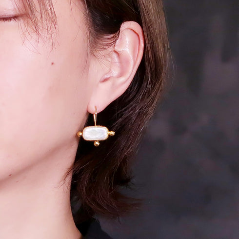 ピアス 天然石 パール レクタングル フック アンリファインド ANTICO AER077