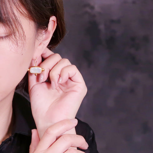 ピアス 天然石 パール レクタングル フック アンリファインド ANTICO AER077