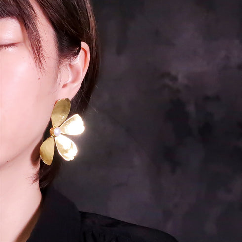 ピアス パール スタッド 花 ANTICO AER080