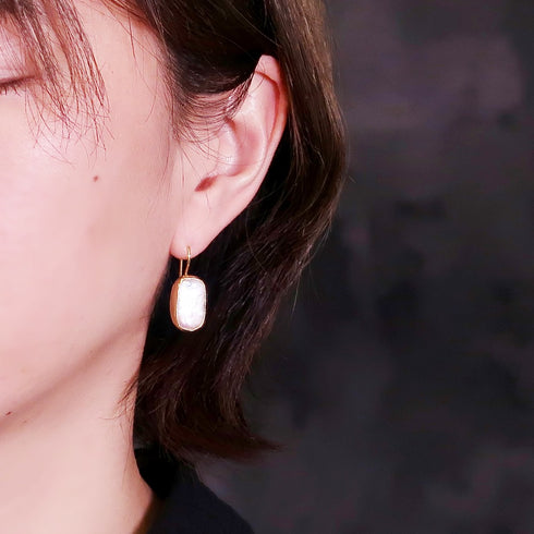 ピアス 天然石 パール レクタングル フック アンリファインド ANTICO AER088