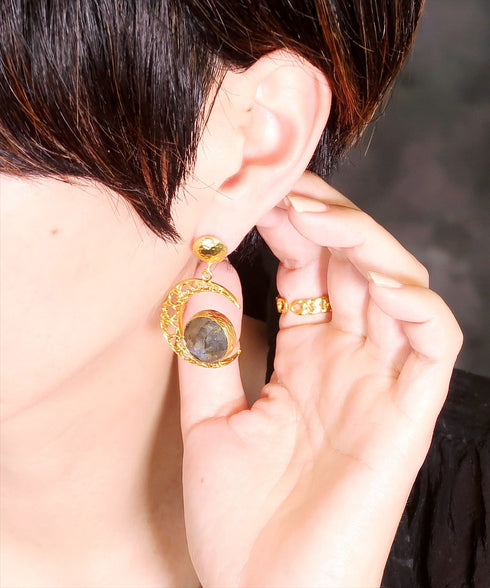 ピアス 天然石 ラウンド スタッド 透かし アンリファインド ANTICO AER095