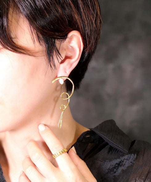 ピアス パール スタッド アシンメトリー オリエンタル ANTICO AER098