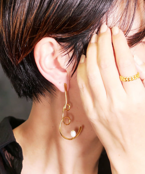 ピアス パール スタッド アシンメトリー オリエンタル ANTICO AER098