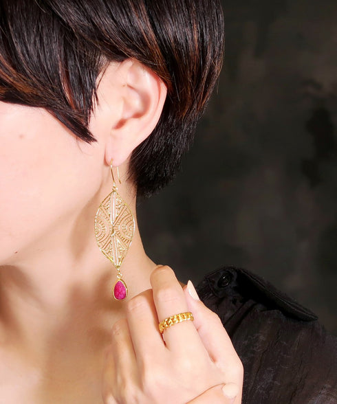 ピアス 天然石 ティアドロップ フック レース リーフ アンリファインド ANTICO AER100