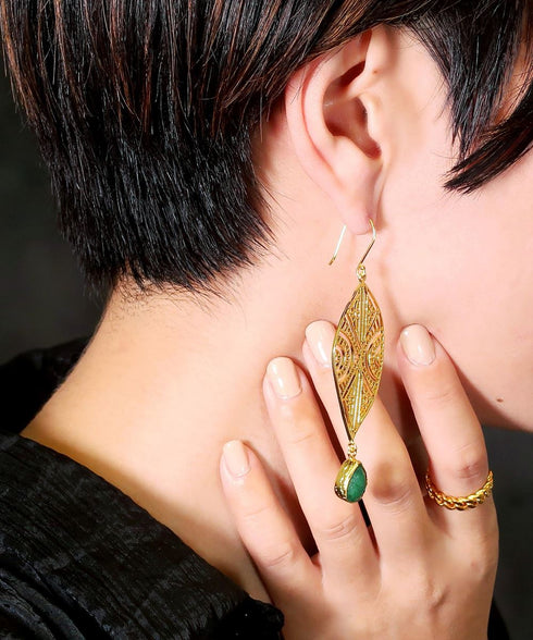 ピアス 天然石 ティアドロップ フック レース リーフ アンリファインド ANTICO AER100