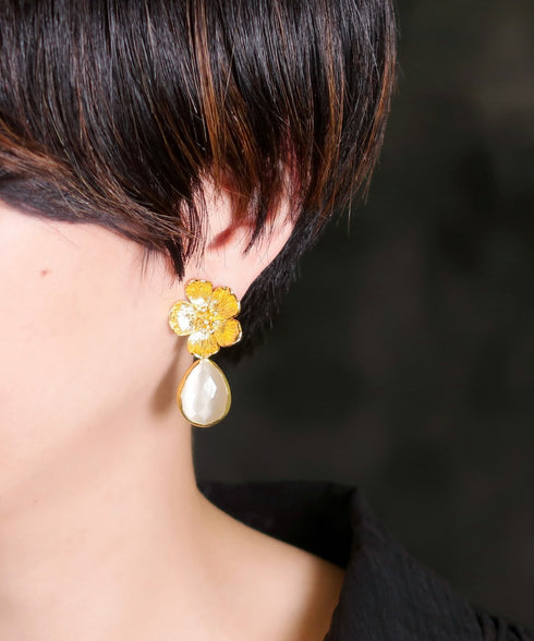 イヤリング 天然石 ティアドロップ 花 アンリファインド ANTICO AER107