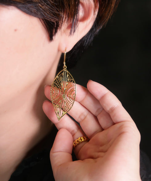 ピアス フック レース 透かし リーフ ANTICO AER113