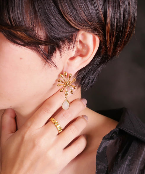 ピアス 天然石 ティアドロップ スタッド 花 アンリファインド ANTICO AER115