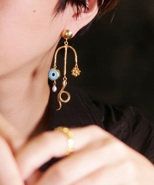 ピアス スタッド アシンメトリー 花 スネーク 蛇 ナザールボンジュウ ANTICO AER117