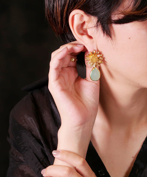 ピアス 天然石 ティアドロップ スタッド 花 アンリファインド ANTICO AER125