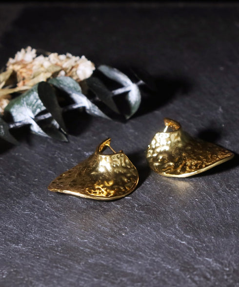 ピアス スタッド プレート オリエンタル ANTICO AER126