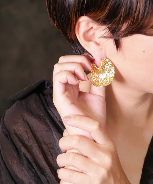 ピアス スタッド プレート オリエンタル ANTICO AER126