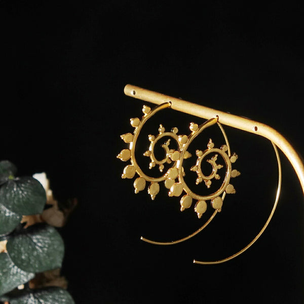 ナノッタ ピアス 渦巻き GD AER144-GD