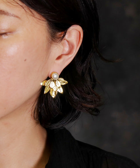 ピアス パール スタッド リーフ ANTICO AER148