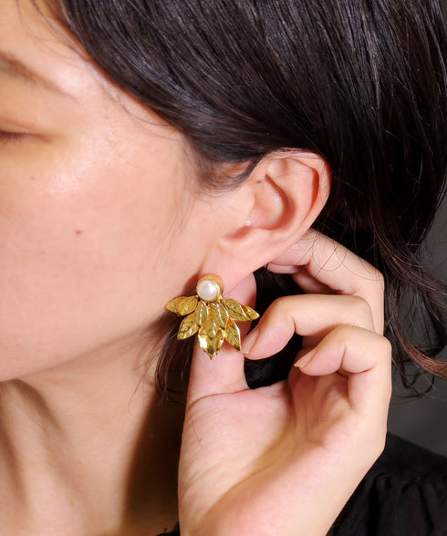 ピアス パール スタッド リーフ ANTICO AER148