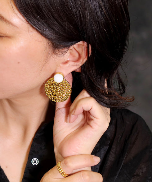 ピアス シェル ラウンド スタッド レース 透かし プレート ANTICO AER150