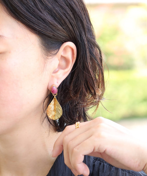 ピアス 天然石 ティアドロップ スタッド リーフ アンリファインド ANTICO AER156