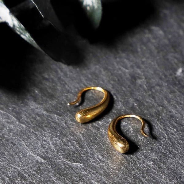 ナノッタ ピアス ドロップ ゴールド AER158-GD