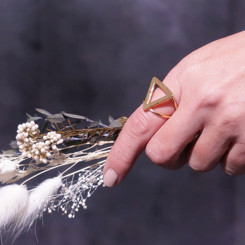 リング 指輪 三角 ANTICO ARN019