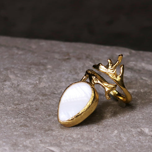 リング 指輪 天然石 シェル ティアドロップ フォークリング アンリファインド ANTICO ARN080