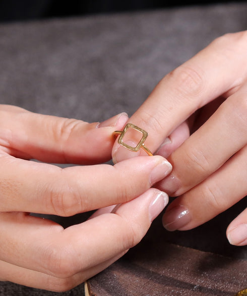 リング 指輪 ラウンド スクエア トリリアント 三角 サークル ANTICO ARN111