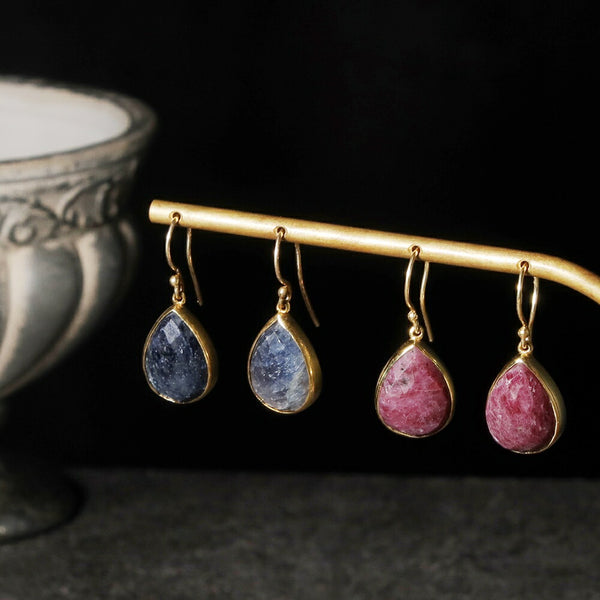 ナノッタ ピアス ナチュラルサファイア ブルー系 ドロップ ASE017-BLUE